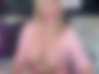 Live cam show with ScarlettMai - Middle Aged on camwithhim.com