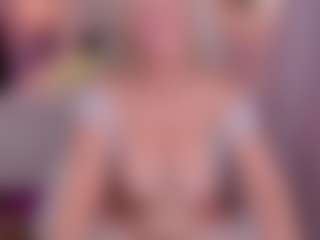 Spettacolo in cam dal vivo con ScarlettMai - Granny su Camsoda