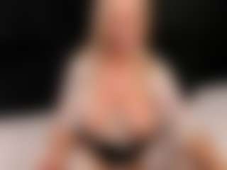 Live cam show with ScarlettMai - Granny Blonde Hair on Strip Flash - Live Sex Shows