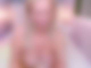 Live cam show with ScarlettMai - Blonde Hair Middle Aged on Camsoda