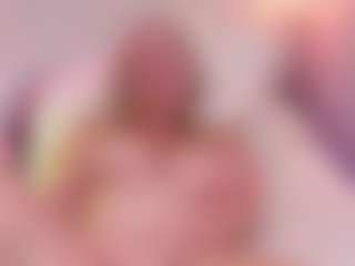 Live cam show with ScarlettMai - Granny on Gym Cam Girls
