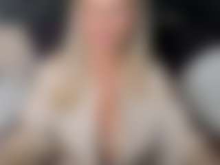 Live cam show with ScarlettMai - Striptease Granny on Sweet Sext