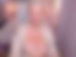 Live cam show with ScarlettMai - Granny Dildo on Lustler