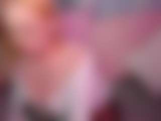 Live cam show with TinaWalked - Living Room on Camsoda