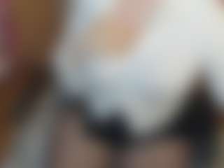 Live cam show with TinaWalked - Living Room on mypornchat.com