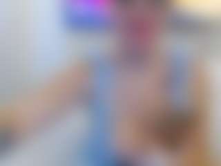 adafontaine18's Live Sex Cam Show