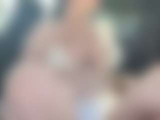 adafontaine18's Live Sex Cam Show