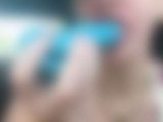 adafontaine18's Live Sex Cam Show