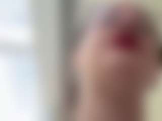 Live cam show with adafontaine18 - Spank on AdultVida.com