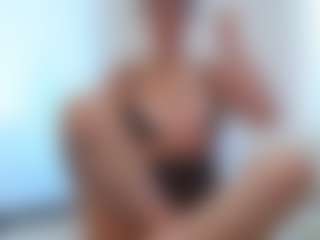 Live cam show with adafontaine18 - Bedroom Lovense on Camsoda