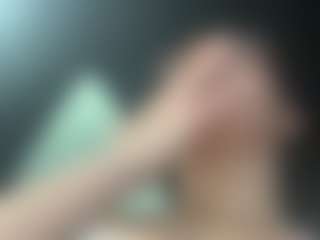 adafontaine18's Live Sex Cam Show
