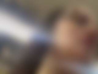 adafontaine18's Live Sex Cam Show