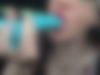 adafontaine18's Live Sex Cam Show