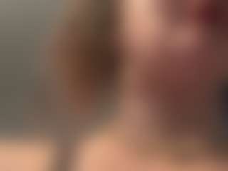 adafontaine18's Live Sex Cam Show