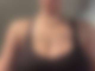 adafontaine18's Live Sex Cam Show