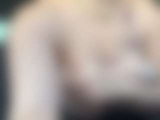 adafontaine18's Live Sex Cam Show