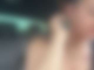 adafontaine18's Live Sex Cam Show