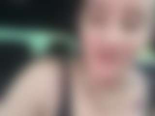 adafontaine18's Live Sex Cam Show