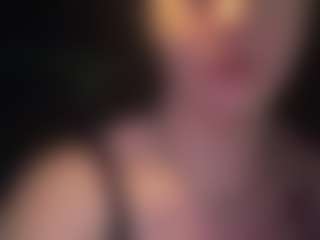 adafontaine18's Live Sex Cam Show