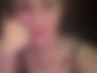adafontaine18's Live Sex Cam Show