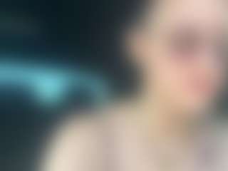 adafontaine18's Live Sex Cam Show