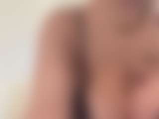 adafontaine18's Live Sex Cam Show