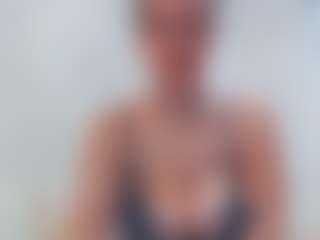 adafontaine18's Live Sex Cam Show