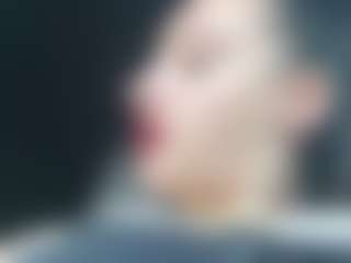 adafontaine18's Live Sex Cam Show