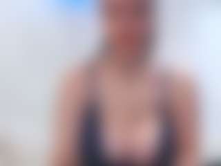 adafontaine18's Live Sex Cam Show