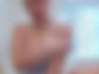 adafontaine18's Live Sex Cam Show