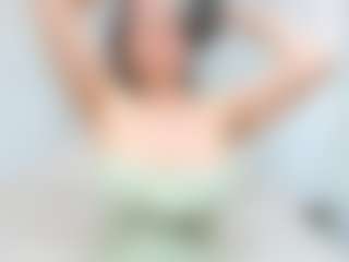 Live cam show with Annie-Thomsonn - Middle Aged on Camsoda