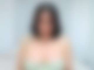 Live cam show with Annie-Thomsonn - Shaved Pussy on CSO-WL