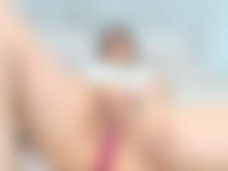 Live cam show with Annie-Thomsonn - Cum on TeamSkeetLive