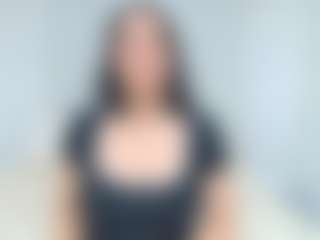 Live cam show with Annie-Thomsonn - Lovense MILF on CamClone