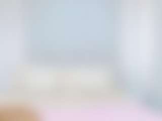 Live cam show with Annie-Thomsonn - Lovense on Hubzter Live