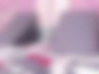 Live cam show with Zenda-Moretti - Red Hair on Dare Cams