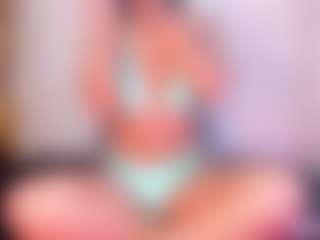 Live cam show with Zenda-Moretti - Facial on sexylive.show