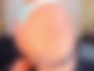 Live cam show with Zenda-Moretti - Facial on Mixed Magazine Live