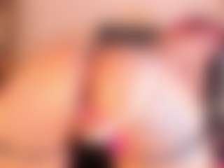 Live cam show with Zenda-Moretti - Domination on Camming Site