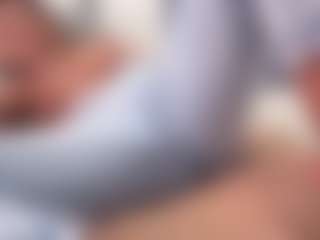 aneelory MILF webcam performer live streaming