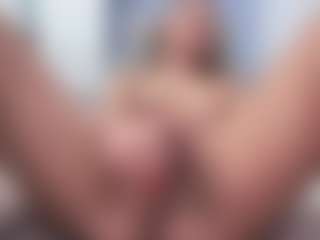 aneelory MILF webcam performer live streaming