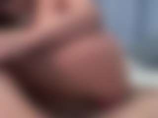 aneelory MILF webcam performer live streaming