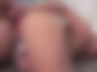 aneelory MILF webcam performer live streaming