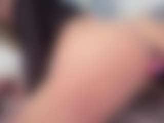 Live cam show with aneelory - Blonde Hair MILF on livesuperchat.net