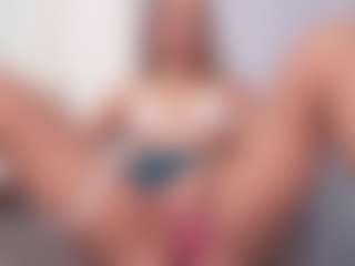 Live cam show with aneelory - Brown Eyes MILF on Chatstar