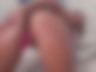 Live cam show with aneelory - Blonde Hair MILF on Camsoda