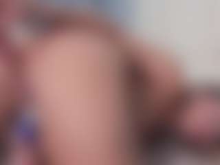 aneelory MILF webcam performer live streaming