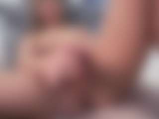 aneelory MILF webcam performer live streaming