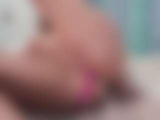 Live cam show with aneelory - Brown Eyes Blonde Hair on chickslive.net