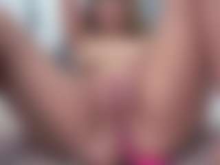 Live cam show with aneelory - Curvy Small Tits on AdultVida.com